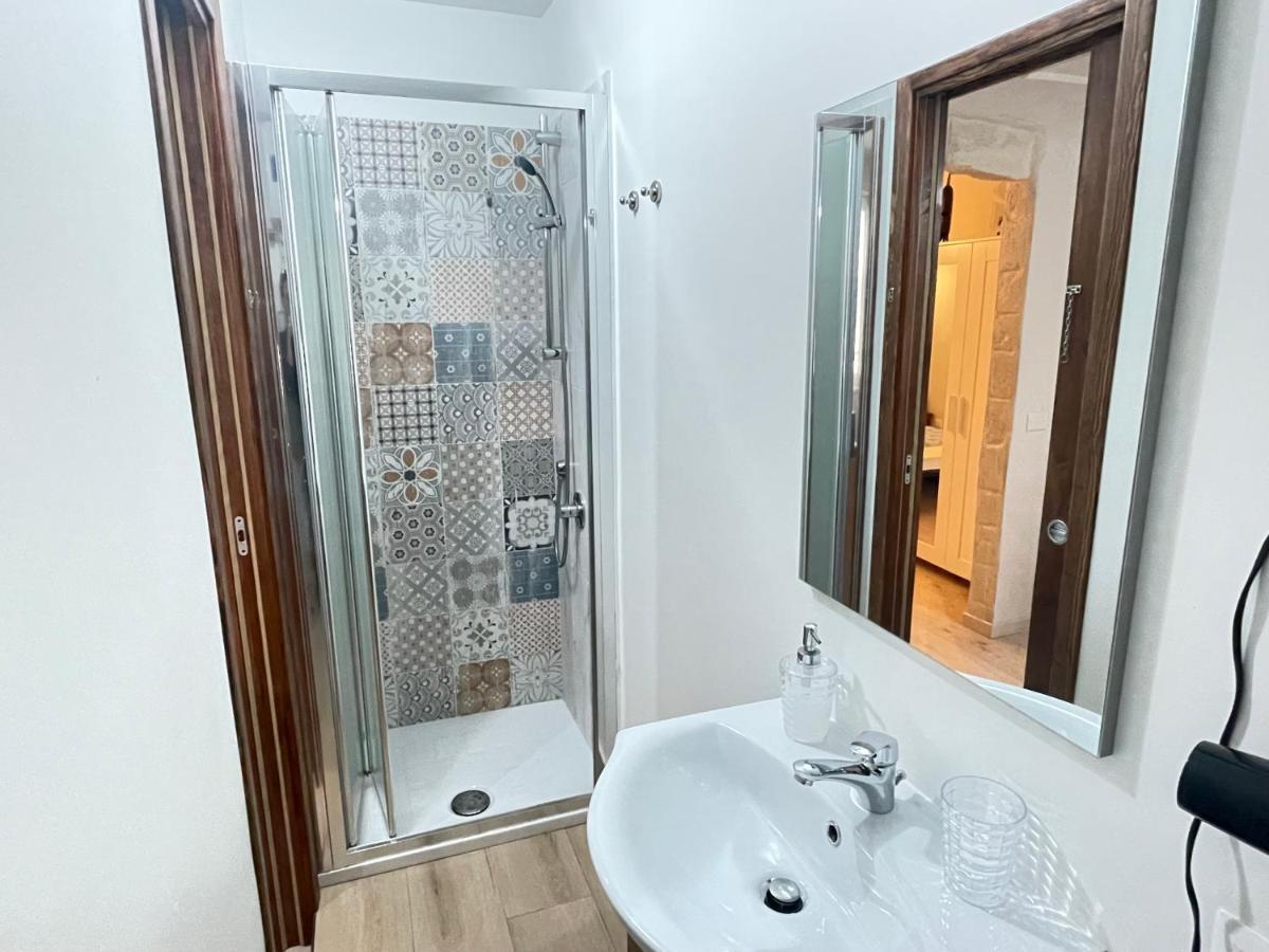 Trevisani Central Station Apartment 바리 외부 사진